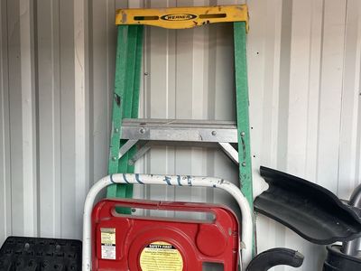 Step Ladder + 6ft Ladder – Good Condition