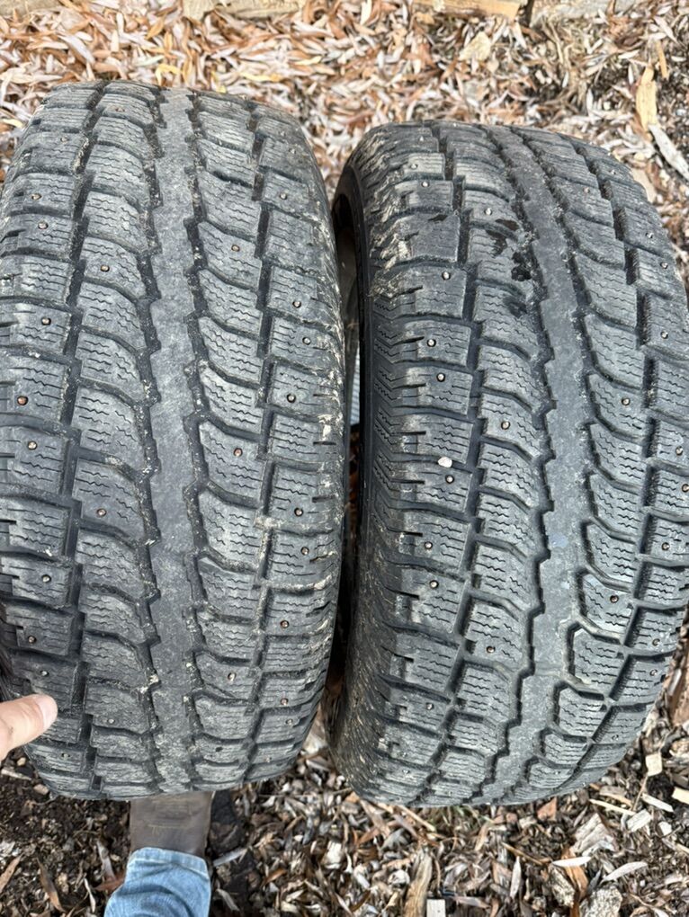 265 70 R17 Studded Winter Tires