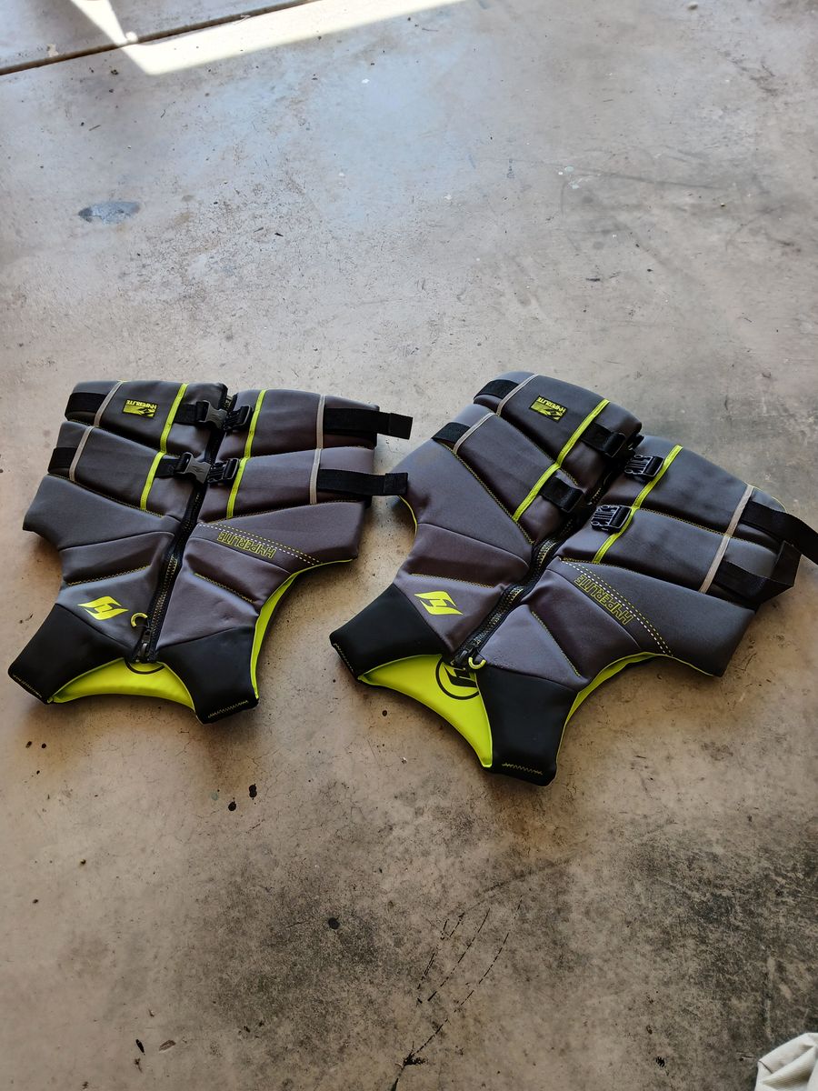Life vests  used 2 times