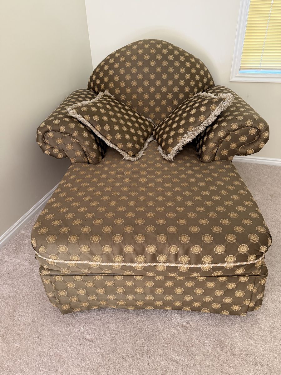 Lounge chair