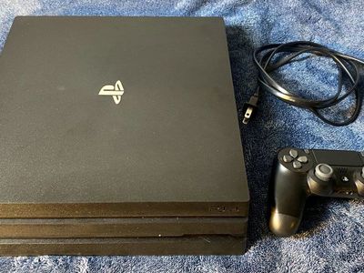 PS4 Pro in Great Condition w/Controller
