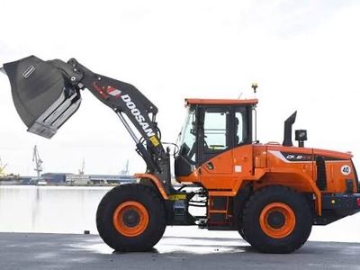 2019 doosan DL250-5 under 2400 hrs 3yard loader