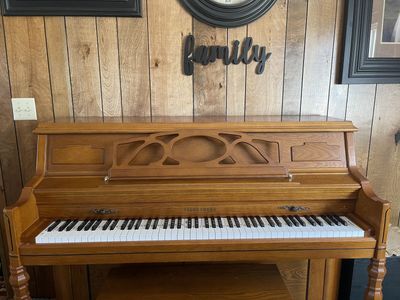 Young Chang Piano (Good Condition)