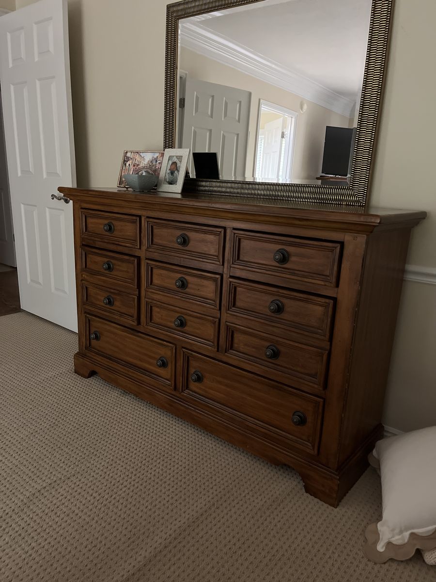 Bedroom set