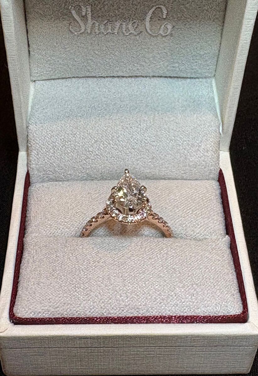 1.24 Carats Pear Shape Natural Diamond, 14K Rose Gold Band w/Diamonds