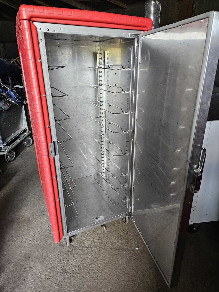 Insulated Metro C5 4Series Full Size Food Transport Cabinet 12 Available $250 Each