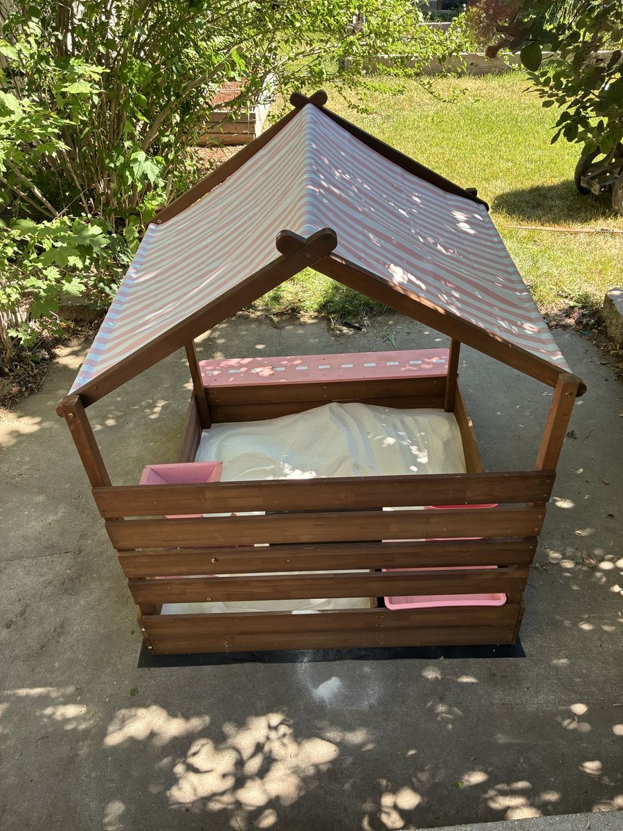 Main image 3