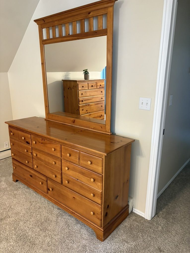 Bassett 5-piece Bedroom Set