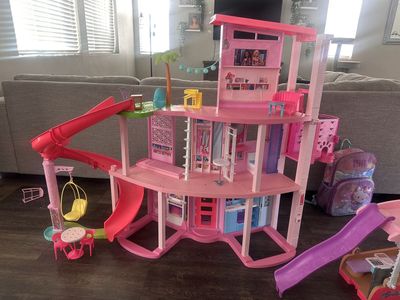 Barbie Dreamhouse And Boat