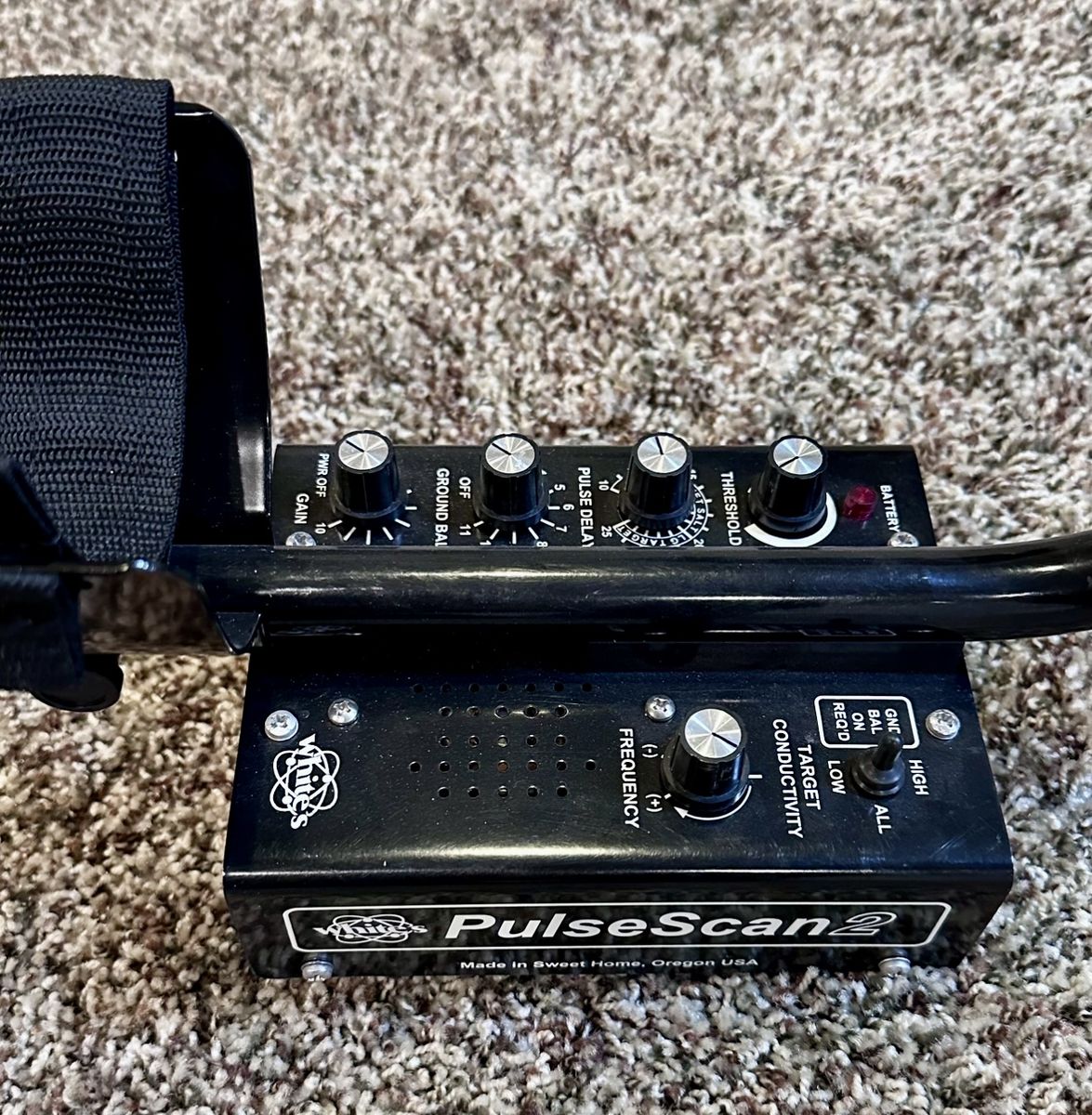 Whites metal detector