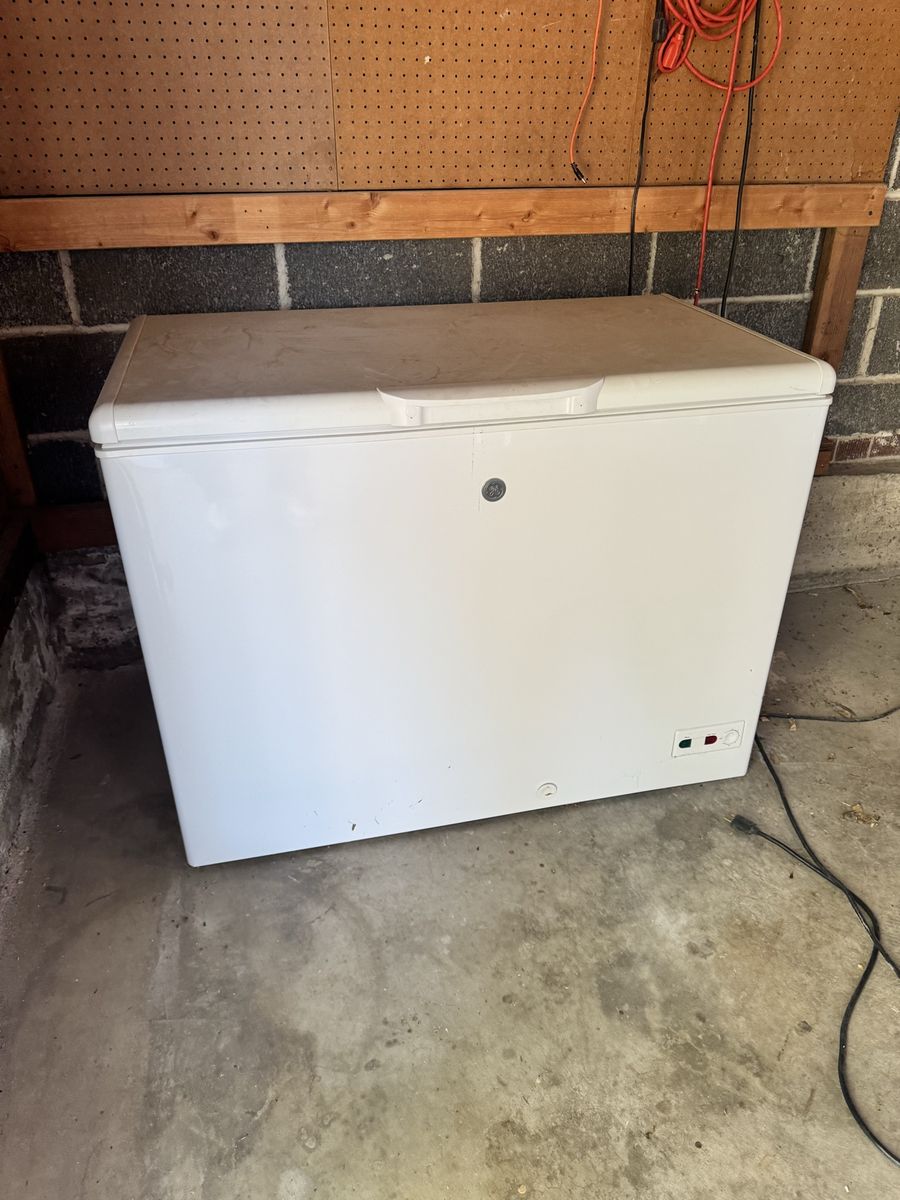 GE Chest Freezer