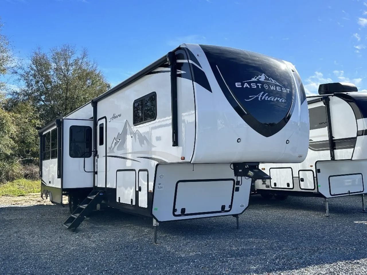 2024 East to West Ahara 390DS Fifth Wheel RV - Dual Suite Layout