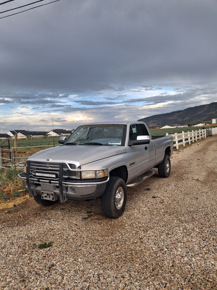 2000 Dodge Ram 2500 ST