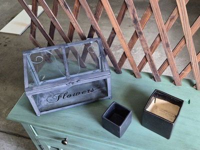"Flowers" Box with 2 Black Planters and Wooden Trellis