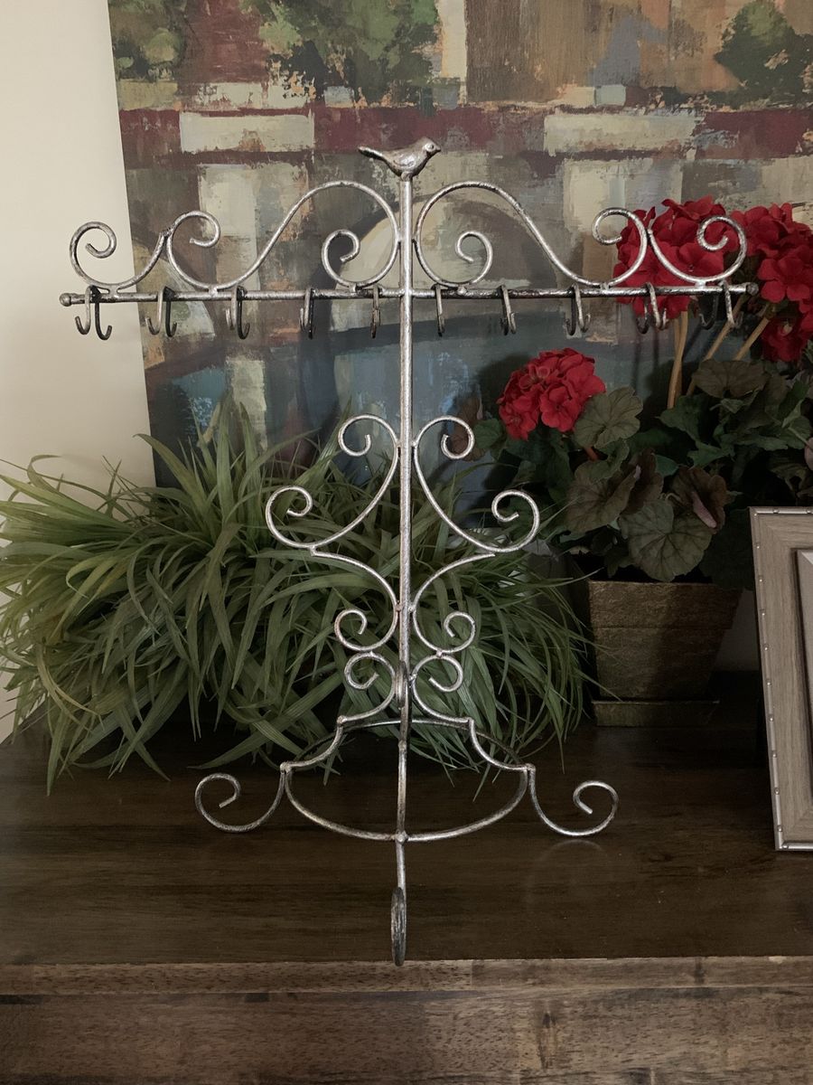 Metal Jewelry Stand With Bird On Top