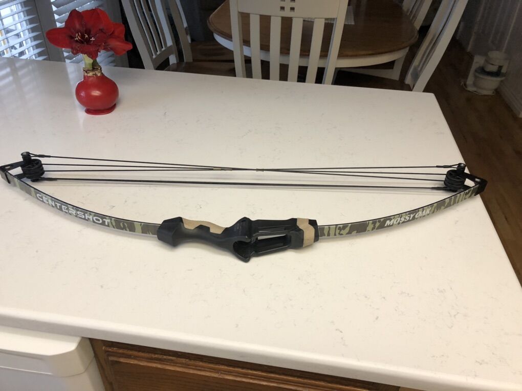 MOSSY OAK CENTERSHOT COMPOUND BOW