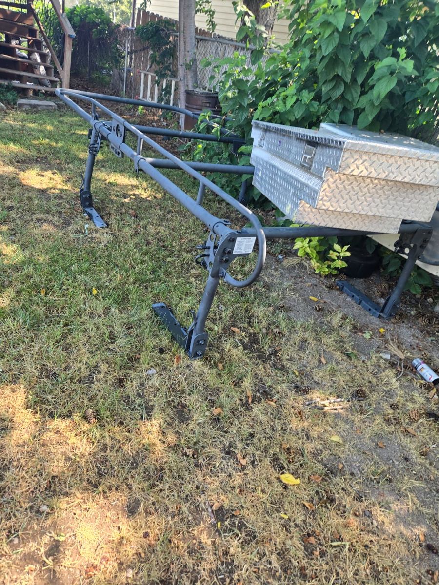 Truck Bed Ladder Rack with Diamond Plate Tool Box