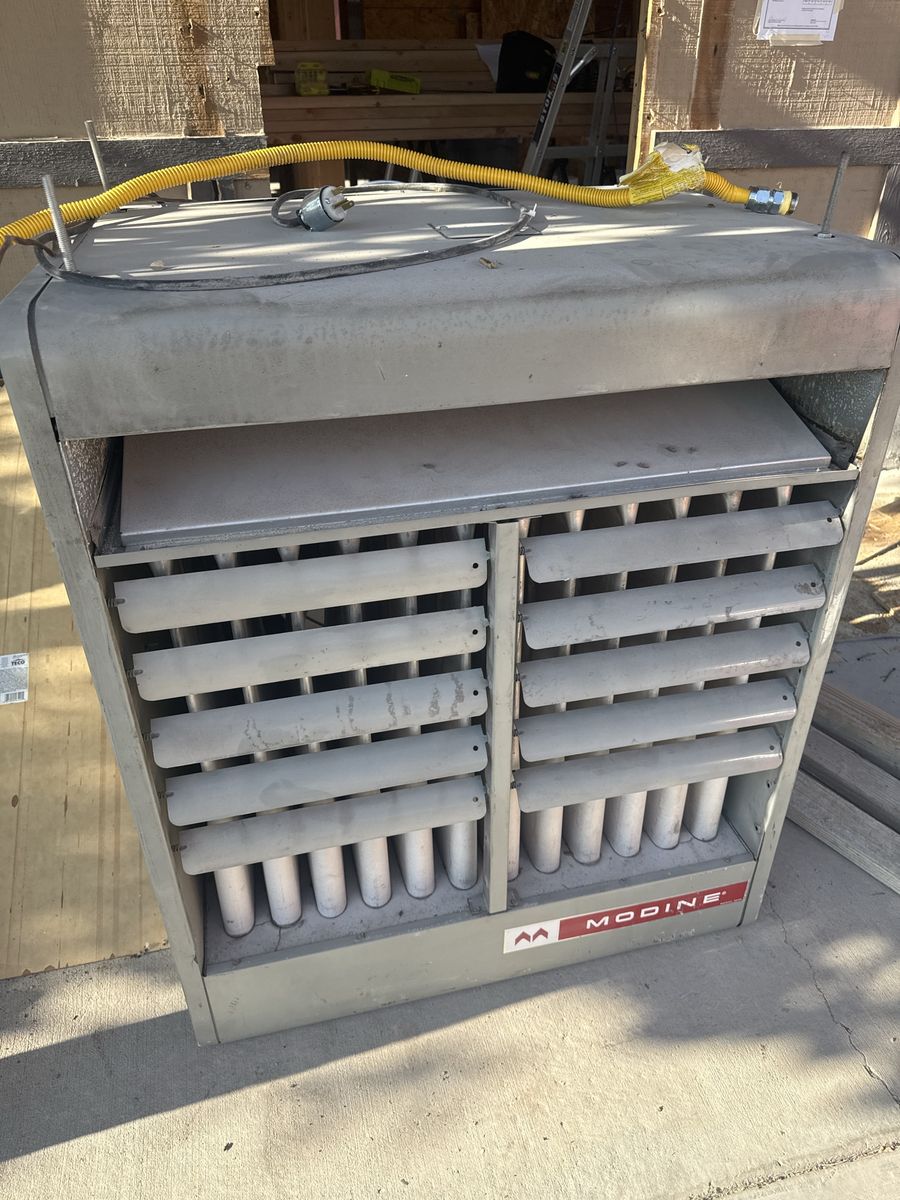 Modine PAE300A0B12 Industrial/Commercial Unit Heater - Natural Gas, 300,000 BTU