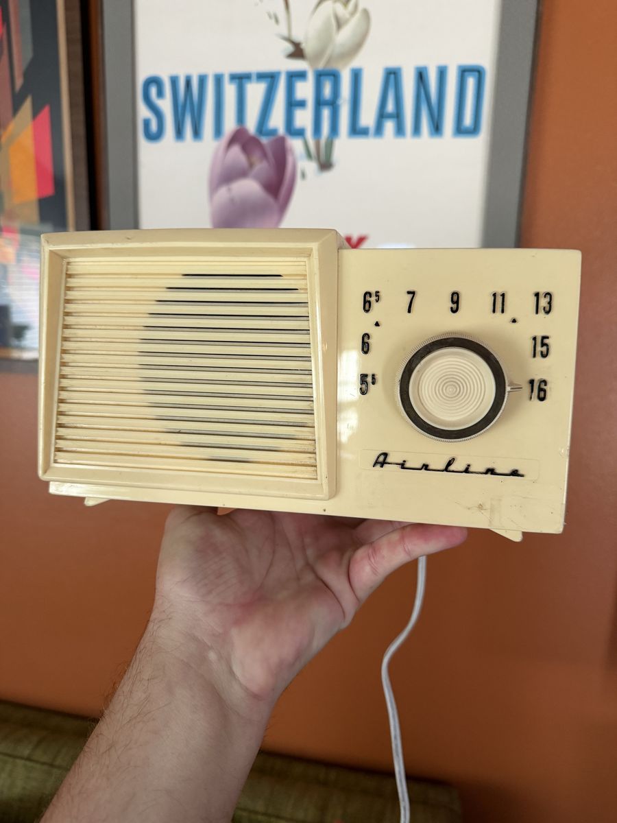 Vintage Radio “Airline”