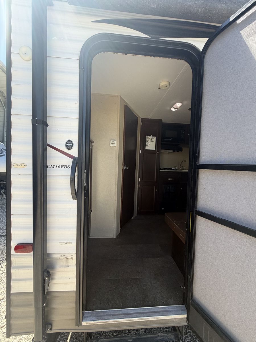 Main image 6