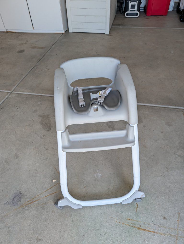 Main image 3