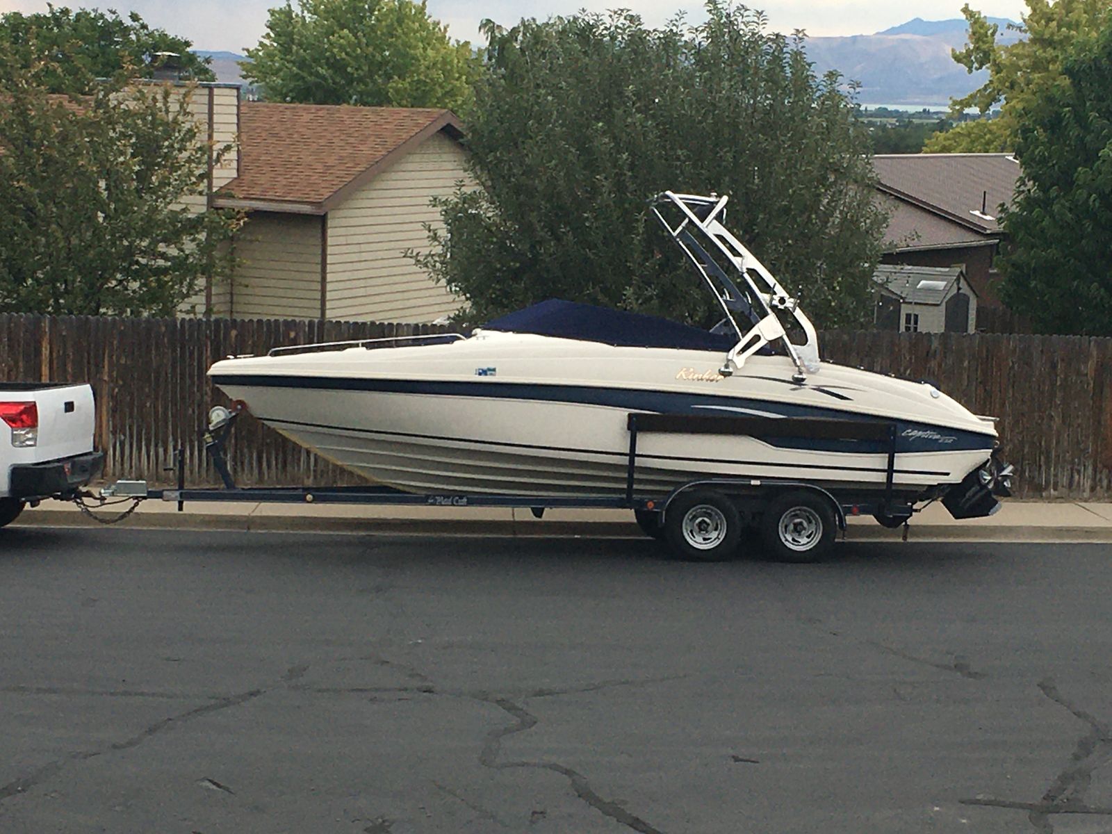 1999 Rinker Boat - 23.5'