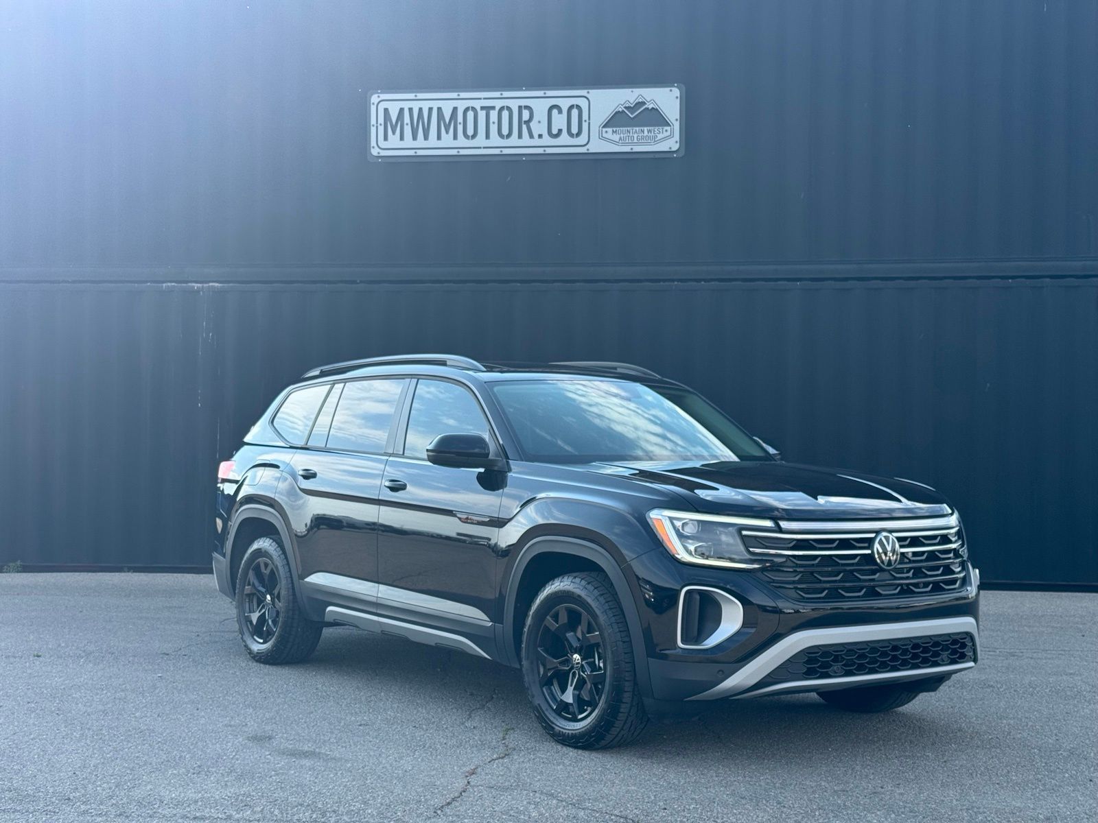 2024 Volkswagen Atlas Peak Edition SE 4Motion