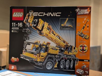 NEW LEGO TECHNIC: Mobile Crane MK II (42009)