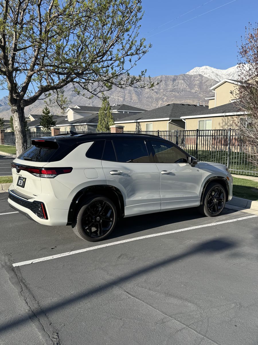 2025 Volkswagen Tiguan SE R-Line Black 4Motion