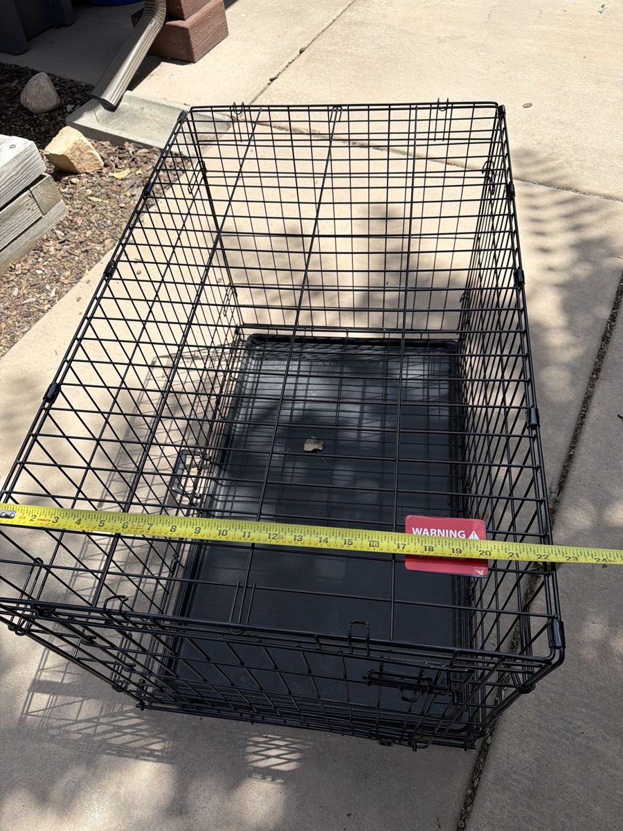 Black Wire Dog Crate Pet Kennel - 24 inch (with cover)
