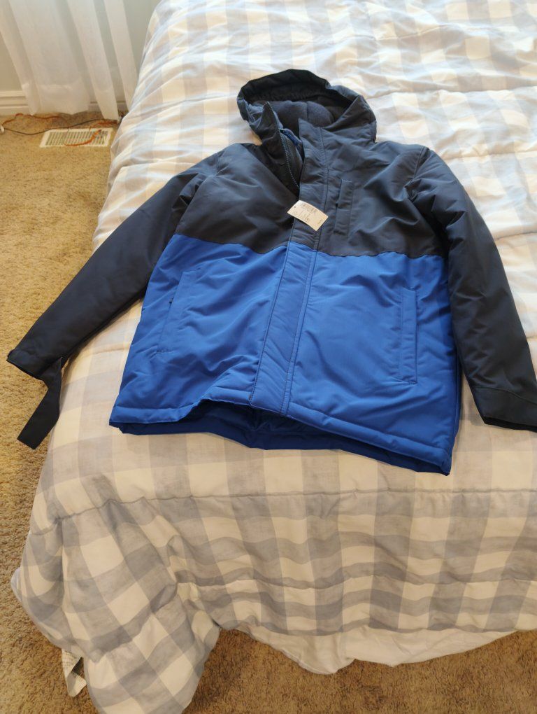 Boys coat size 10/12 Brand new
