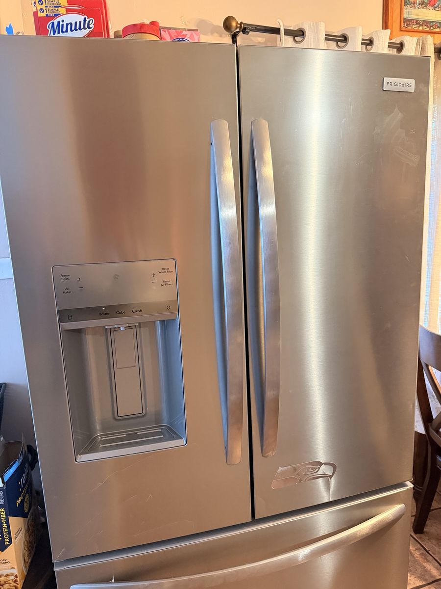 Frigidaire Fridge