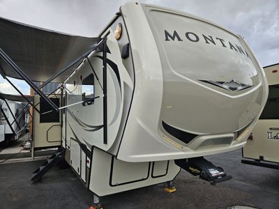 2018 Keystone Montana 3130RE Luxury Fifth Wheel! Everything Works!