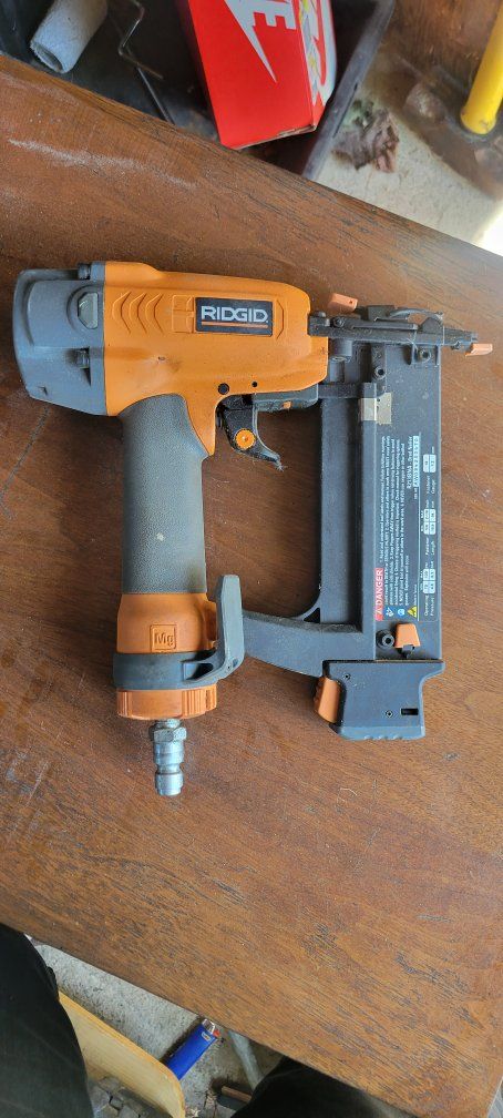 RIDGID R09840B 18GA Cordless Brad Nailer - Used, Good Condition