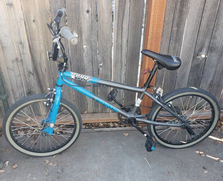 20" MONGOOSE BMX BIKE
