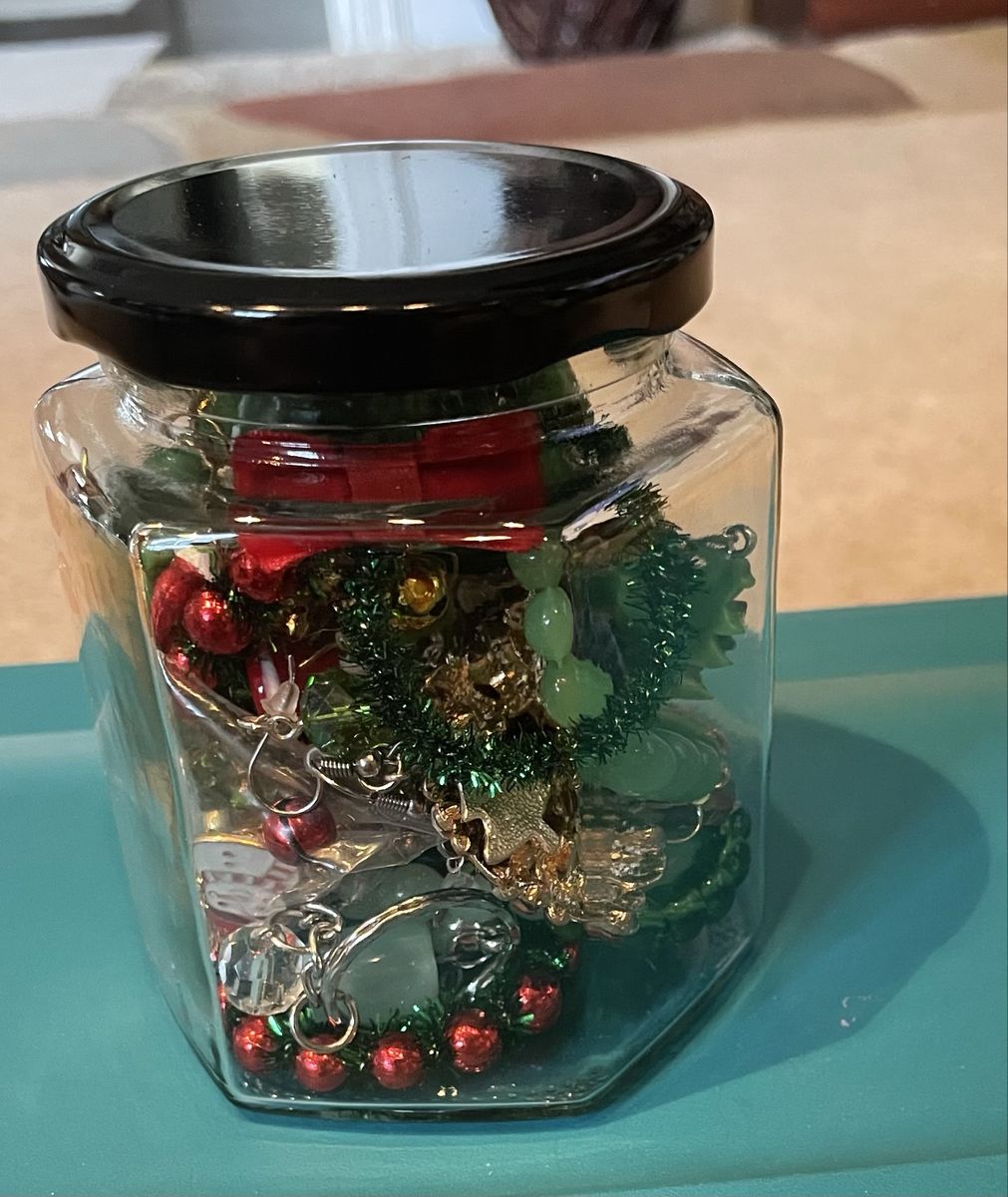 Holiday-Themed Beaded Jewelry  Glass Jar