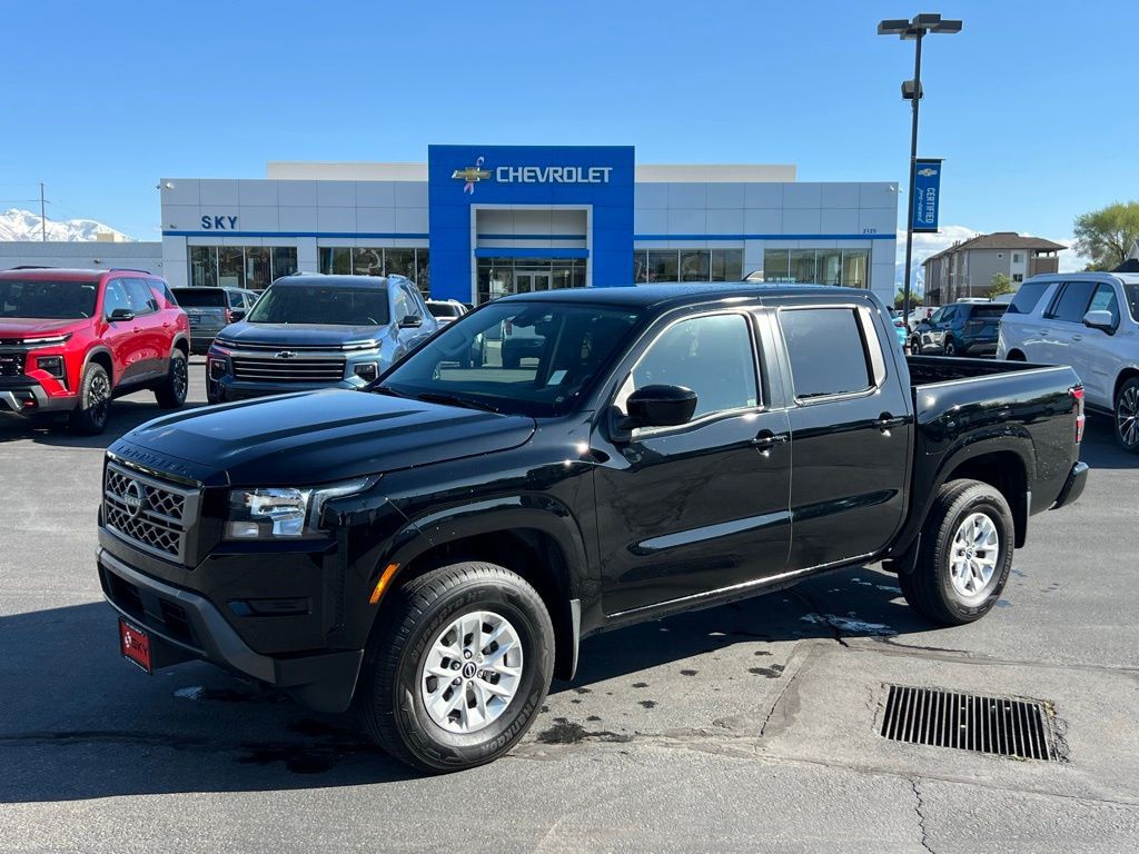 2024 Nissan Frontier SV