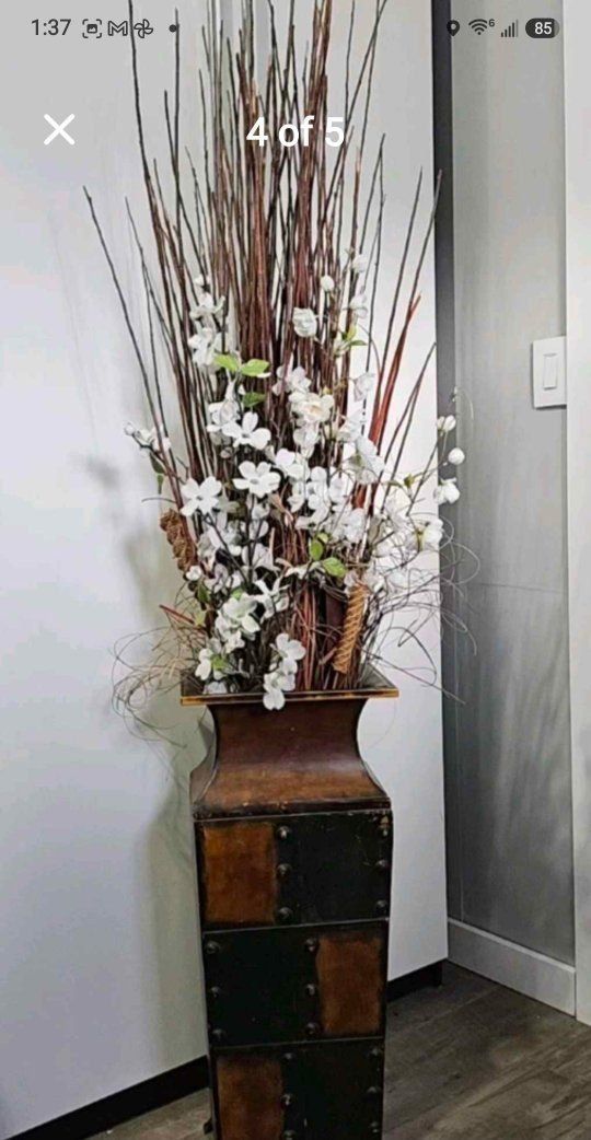 Main image 3