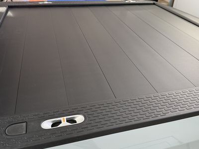 Rivian R1T Manual Tonneau Cover