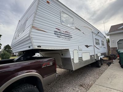 Travel Trailer, 5th Wheel - Used 2004, 32 Ft