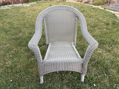 Gray Wicker Style Patio Chair Great Condition