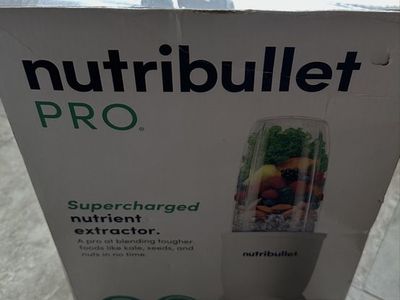 Nutribullet PRO Supercharged Nutrient Extractor blender - 900W, 32 oz Cup, The Original new in Box please text 801-644-3368
