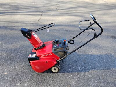 Honda HS621 / 4 Stroke Gas Powered Snow Blower