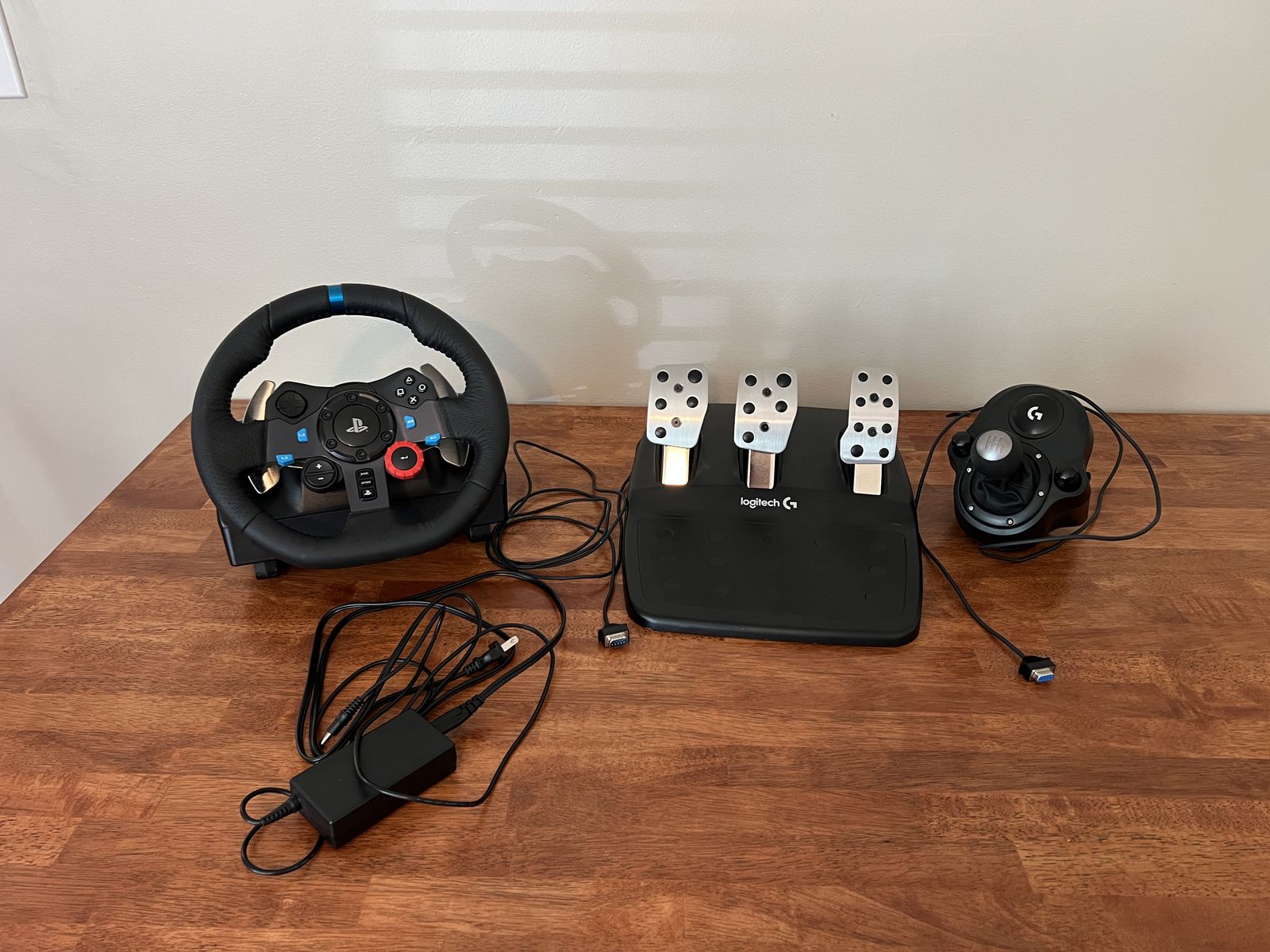 Logitech G29 Driving Force Racing Wheel Bundle