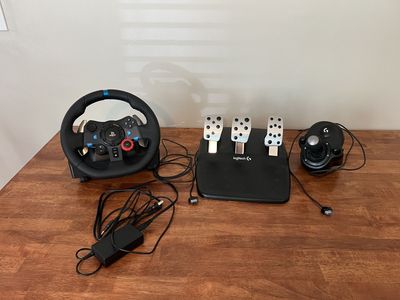 Logitech G29 Driving Force Racing Wheel Bundle