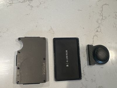 The Ridge Aluminum Wallet - Gunmetal / Gray Metal Minimalist Card Holder