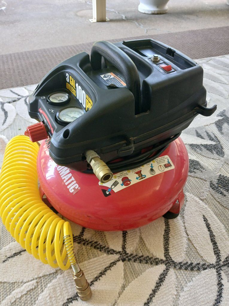 Central Pneumatic 3 Gallon 100 PSI Oilless Air Compressor with Yellow Hose