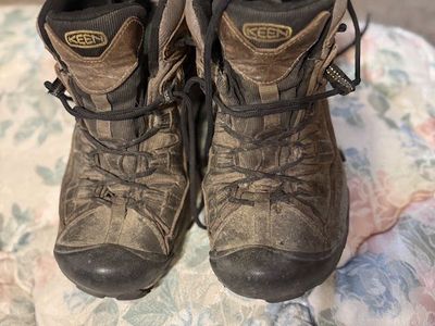 Mens Keen Hiking Boots Size 11
