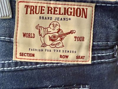 NEW True Religion Men's Denim Jeans - Size 38x32 - Blue with Signature Stitching - Retail $204