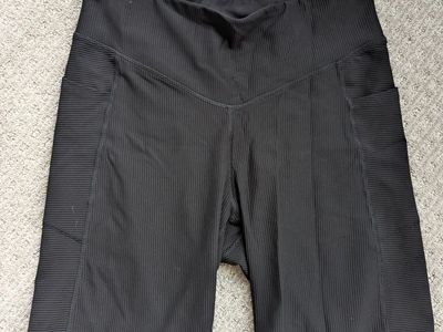 Old Navy Active Powersoft High-Rise Ribbed Bike Short, size L